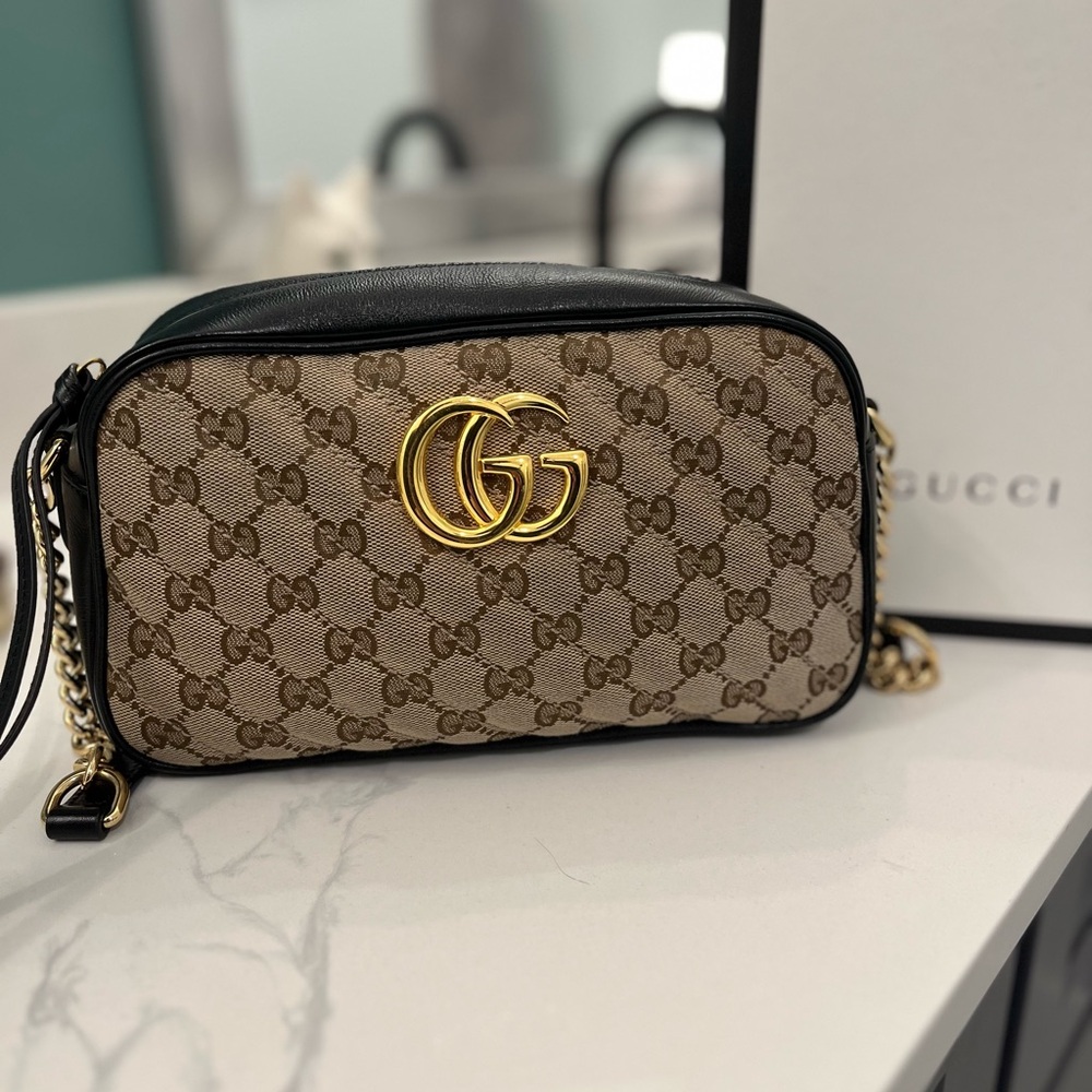 GUCCI Monogram Matelasse Diagonal Small GG Marmont Chain Shoulder Bag